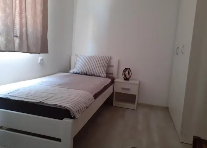 Grumf Апартаменты *